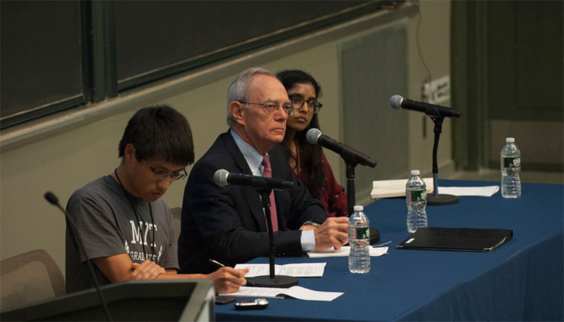 MIT Students Vocalize their Concerns and Demand Prof. Seth Lloyd Resignation