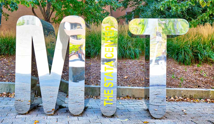 MIT Suspends Professor Seth Lloyd Over a Detailed Report About His Ties to Epstein