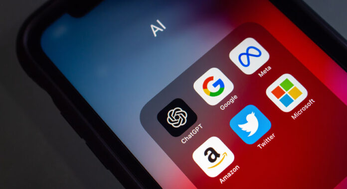 Mark Zuckerberg optó por una estrategia de código abierto para enfrentarse a Google, Open AI y Microsoft Mark Zuckerberg optó por una estrategia de código abierto para enfrentarse a Google, Open AI y Microsoft