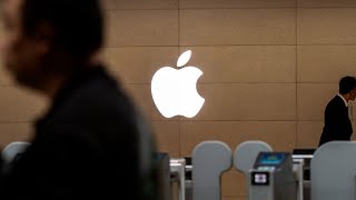 Apple shakes up AI unit