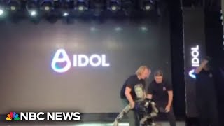 Russia’s first AI humanoid robot falls on stage