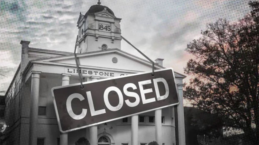 Quince colegios cerraron y siete se fusionaron en 2025 debido a la disminución de la matrícula