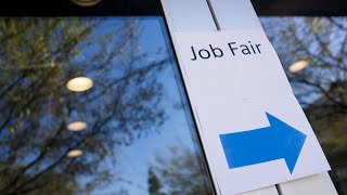 Unemployment benefit claims in the US rise slightly to 212,000